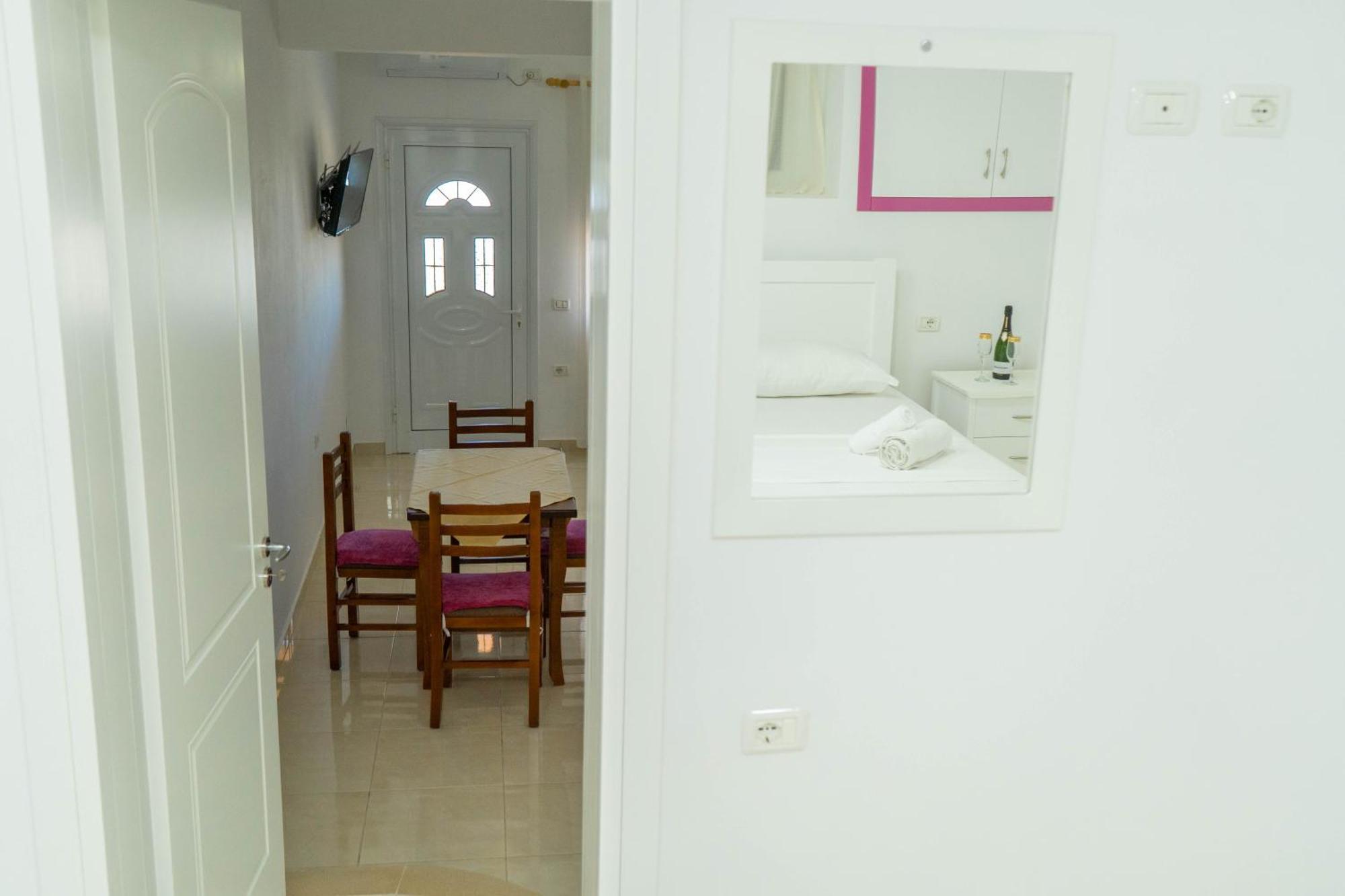 Vila Aliaj Vlorë Buitenkant foto